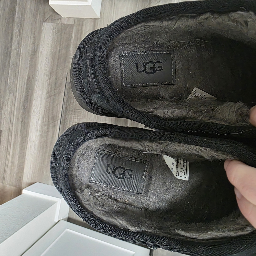 UGG Classic Slippers - Picture 4 of 7